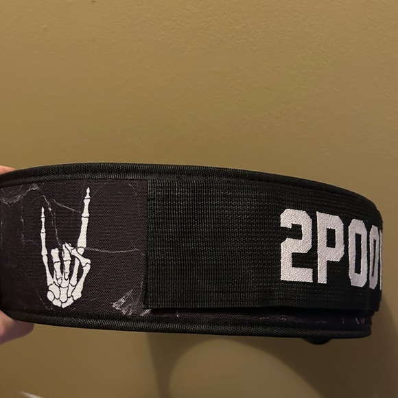 2POOD lifting belt SIZE L skull peace sign - Picture 1 of 3